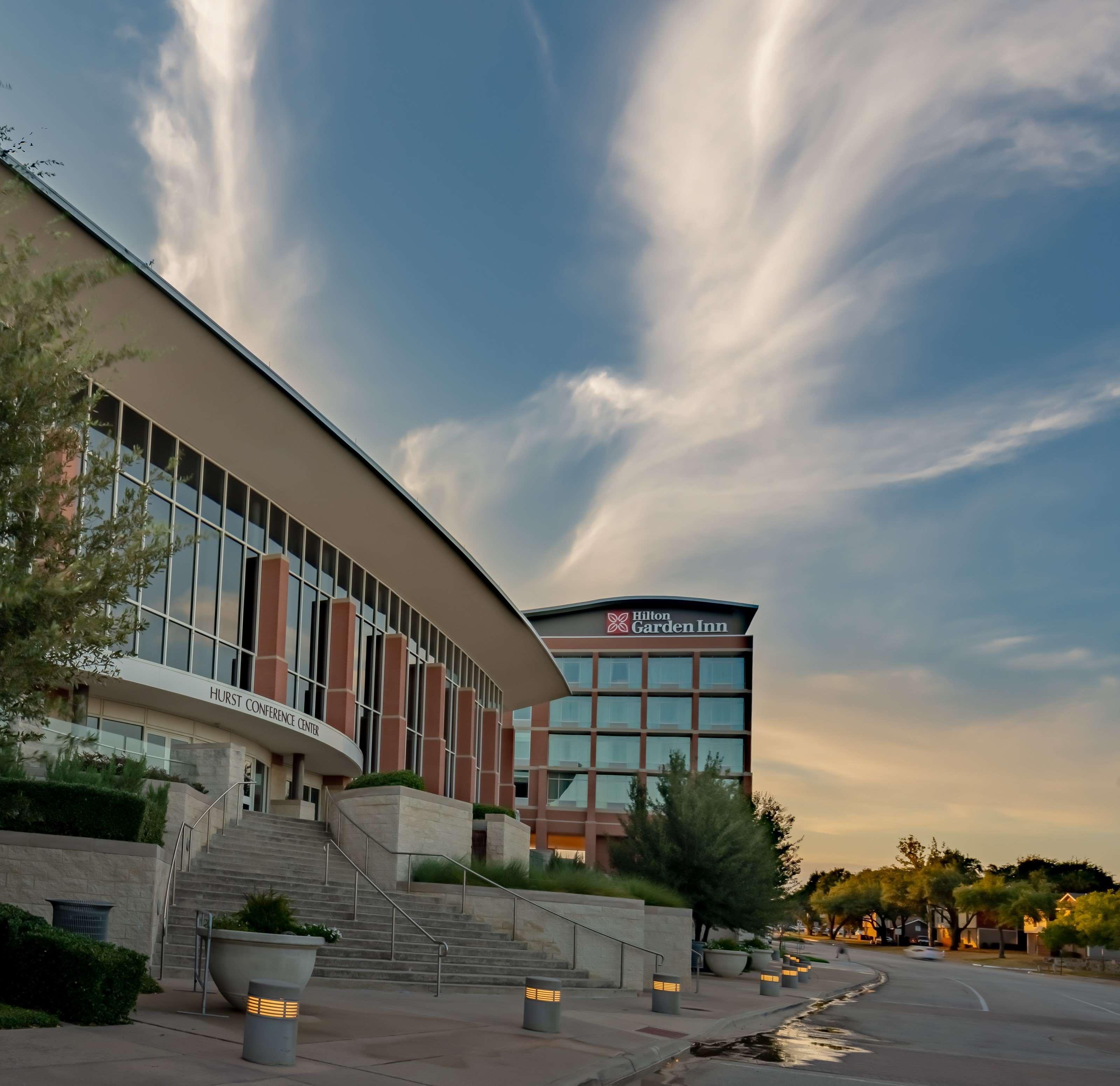 Hilton Garden Inn Dallas At Hurst Conference Center Exterior photo